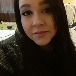 Meet your Posher, Yanely